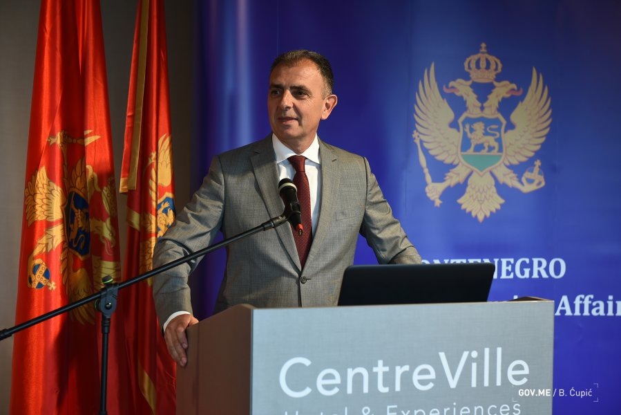 47787588811c21817d3cfo