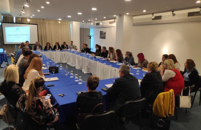 Privrednici pozdravili pojednostavljenje procedura prilikom izdavanja dozvola za privremeni boravak i rad