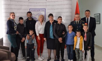 Divan gest crnogorskog vojnika: Samohranom ocu troje djece donirao 1.000 eura