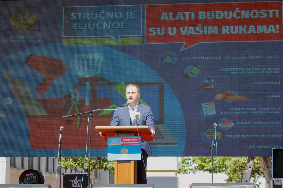 2019051123640338444374050Web