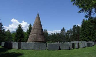 Futuristički spomenici posvećeni Drugom svjetskom ratu ponovo popularni, sada kao turistička atrakcija Balkana