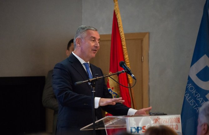 Đukanović: Tuđe ne otimamo, naše ne damo