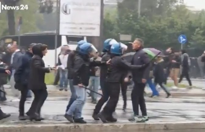 Mihajlovića policija spriječila da se obračuna sa navijačem Lacija (VIDEO)