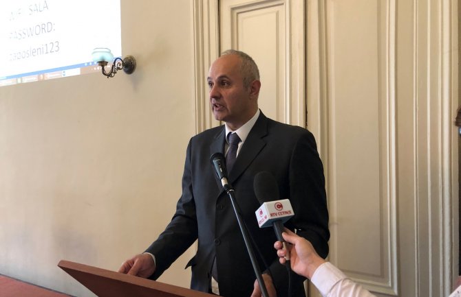 Kašćelan: Nemjerljiv doprinos bibliotekara, arhivista i muzeologa u obrazovanju