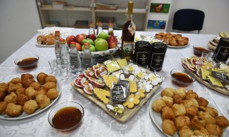 Od pčela da se učimo organizaciji: U Kući meda obilježen Svjetski dan pčela, vladarki prirode