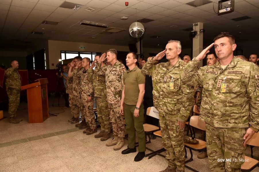 6092226024207225548285325597116060621864960n1