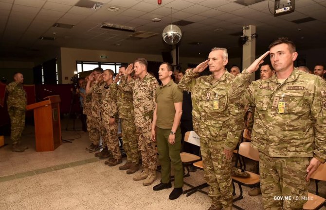 Bošković sa našim vojnicima obilježio Dan nezavisnosti u Avganistanu
