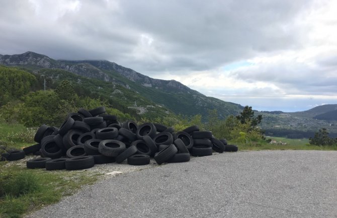 Prijava zbog odlaganja guma na Bukovici