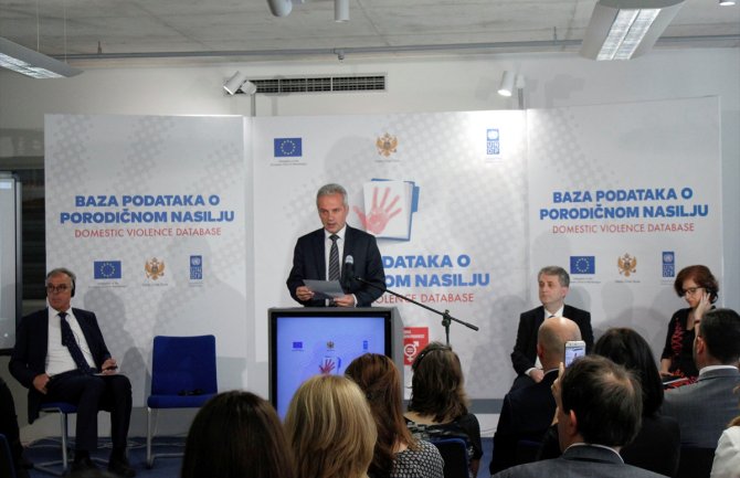 Od danas postoji baza podataka za porodično nasilje, Purišić: Građani da prijavljuju nasilje