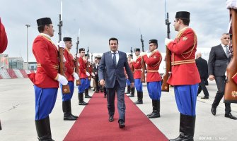 Zaev stigao u Crnu Goru (FOTO)
