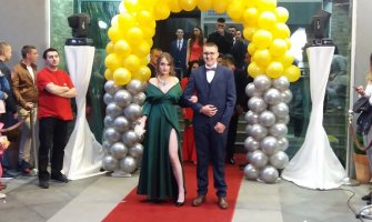 Učenici Srednje stručne škole proslavili maturu, Balić: Upišite deficitarne fakultete