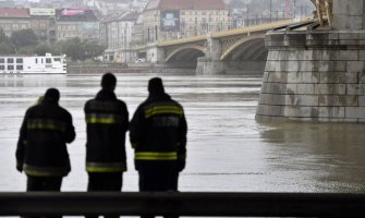 Sudar brodova na Dunavu,  sedmoro mrtvih, 19 nestalo 