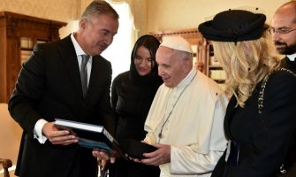 Papa uputio pozdrave narodu Crne Gore i Đukanoviću: Molim se za mir i dobrobit nacije