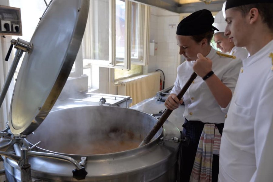 6201692624316554770685733942091580369797120n