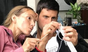 Kad se mečevi odlože zbog kiše Đoković ovako provodi slobodno vrijeme(VIDEO)