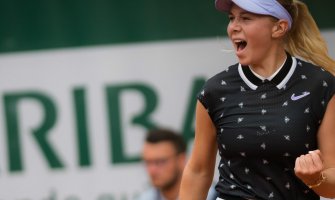 Anisimova pobijedila Halep, plasirala se u polufinale Rolan Garosa