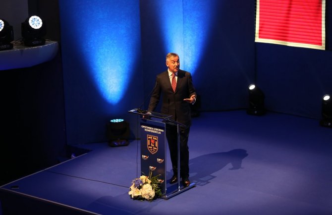 Đukanović: Obnovom autokefalnosti ispraviti istorijsku nepravdu