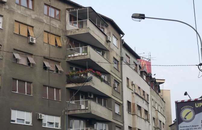 Srbija uvodi paprene kazne zbog laveža pasa, veš-mašine, mrvica, usisivača 