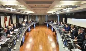 Prodaju se hotel Sidro u Baru i Piva u Plužinama