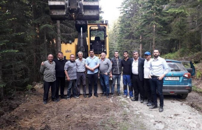 Rukovodstvo Opštine Plav obišlo radove na putu ka Hridskom jezeru