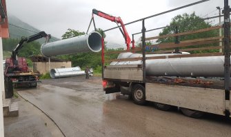 Stigli stubovi za žičaru na Cmiljači