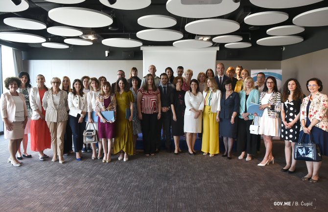 Programi obrazovanja službenika mehanizam za kvalitetne strateške dokumente