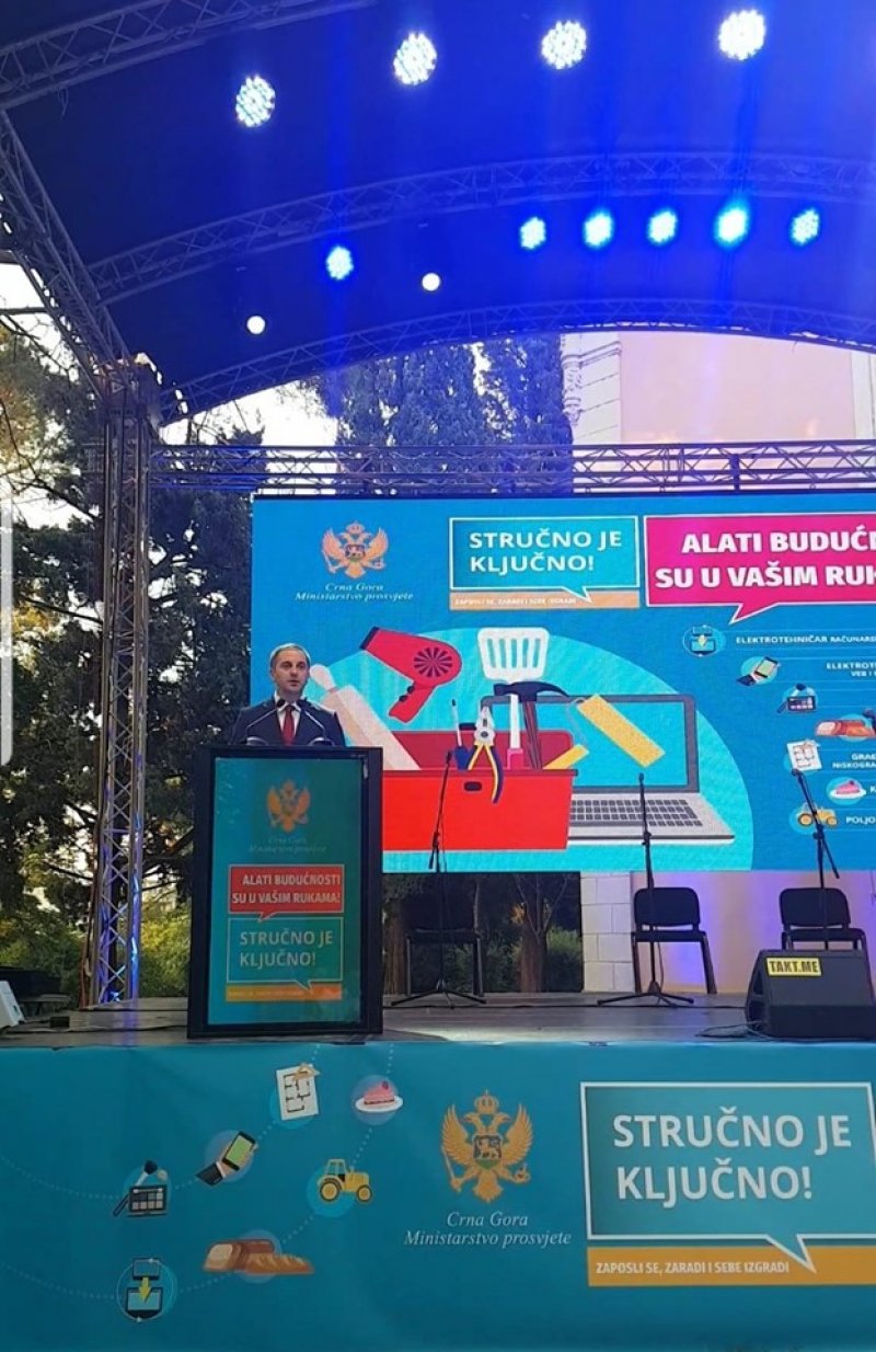 6473994711070676628360116565453150885511168n