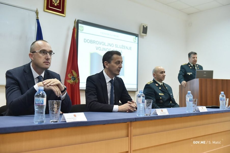 6472163624424972426510635067652734551851008n