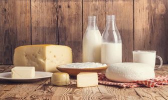 Sve više farmera prerađuje mlijeko u sir