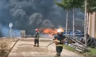 Veliki požar u Hrvatskoj: Gori postrojenje Zagrebpetrola (VIDEO)