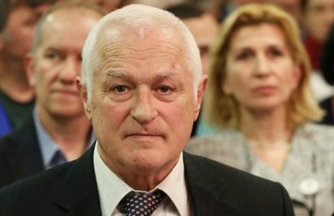 Burić: Državu mora poštovati svako ko u njoj živi