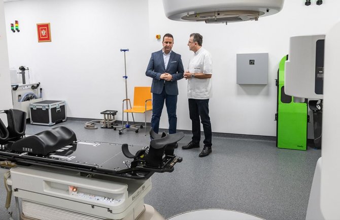 Eraković: Nove tehnike zračenja unaprijediće rad Klinike za onkologiju i kvalitet usluga Kliničkog centra