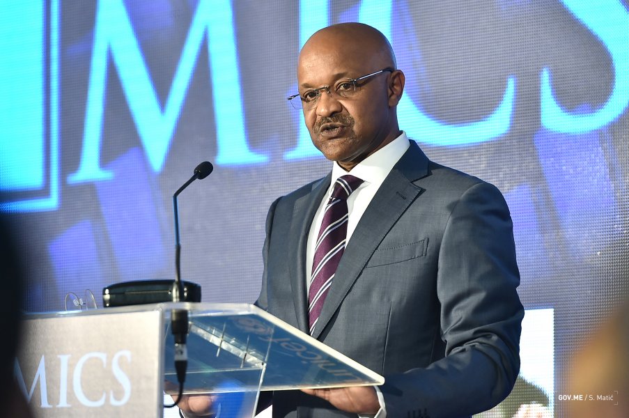 48143462402858e839c0do