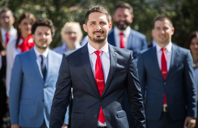  Leković: Mladost CG mora ustati zbog svoje zemlje, svoje budućnosti, potomaka...