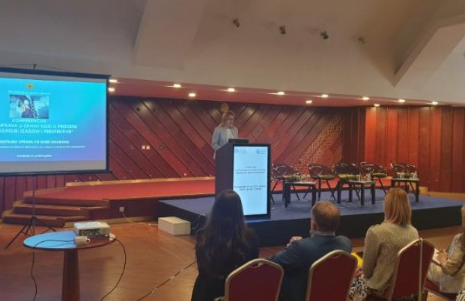 Elektronska uprava omogućava smanjenje troškova,  ekonomski razvoj i povećanje transparentnosti javne uprave