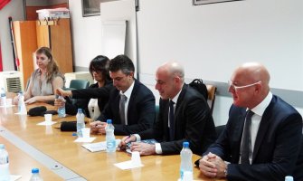 Predstavljen mali aparat od velike pomoći za slabovide osobe