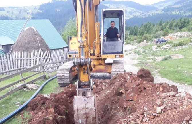 Naselja u Rožajama će uskoro dobiti vodu sa Paučinskih i Ćosovskih vrela