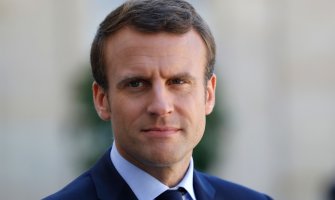 Makron zabrinut pozvao Rohanija