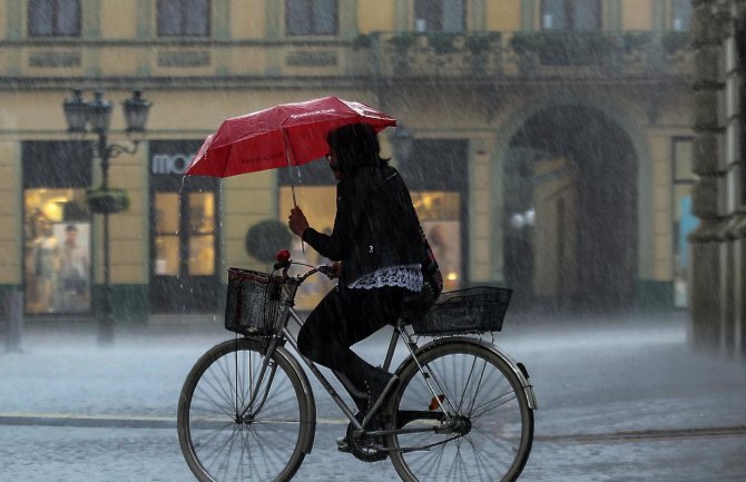 Danas kiša, pljuskovi i grmljavina