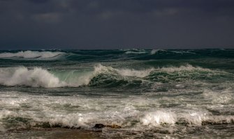 Morsko dobro: Apel zakupcima kupališta da zbog nevremena zaštite imovinu