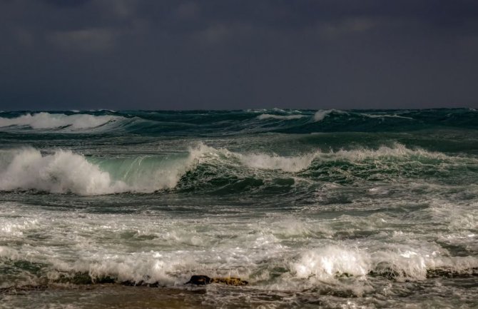 Morsko dobro: Apel zakupcima kupališta da zbog nevremena zaštite imovinu