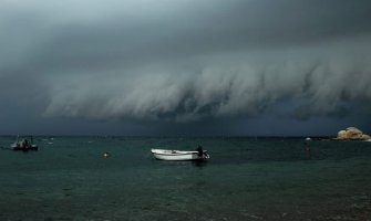 Nevrijeme u Hrvatskoj: Padao grad veličine lješnika (VIDEO)