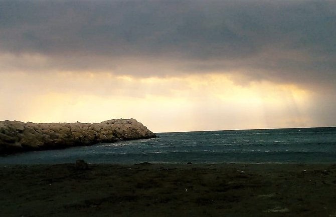 Oblačno, do 31 stepen