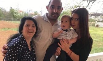 Bebi Kojović potrebni su ljekovi i hrana