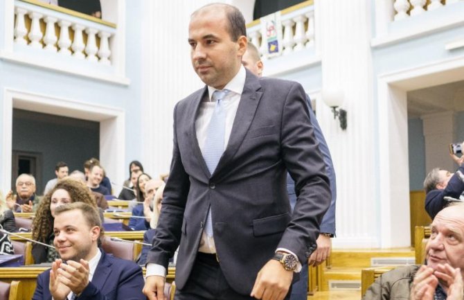 Rađenović: Da nije Medojevića, Đukanović bi davno bio zaboravljen