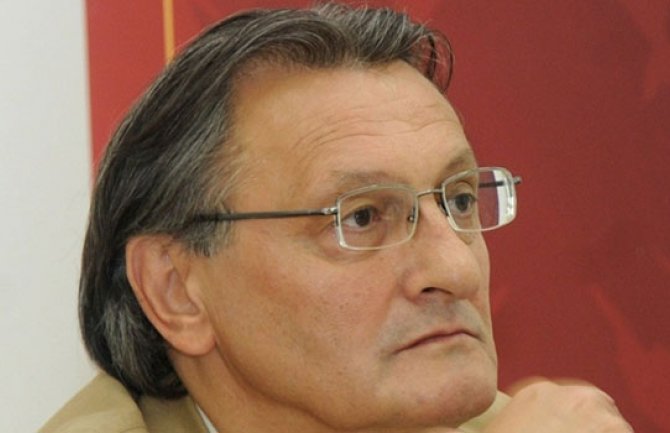 Perović: Srbija davno preboljela Kosovo, Crnu Goru ne može