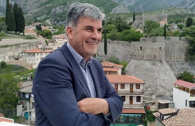 Uspjeh je tamo đe su korijeni: Zarađeno u Njemačkoj ulaže u Crnu Goru i dobra djela