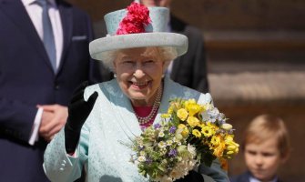 I kraljica Elizabeta II čestitala Dan državnosti Đukanoviću