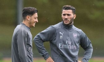 Fudbaleri Kolašinac i Ozil posle napada: Dobro smo!(FOTO)