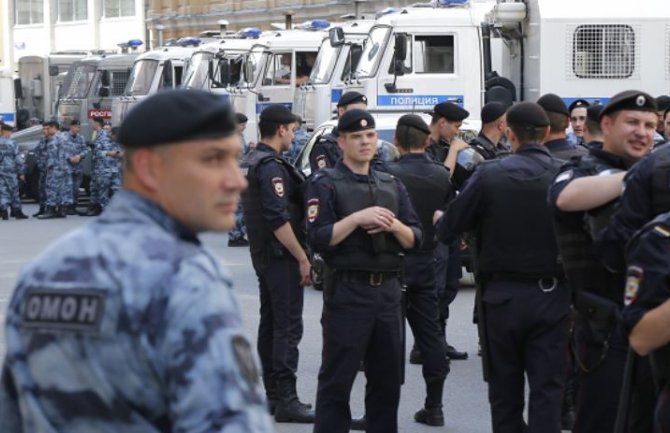 Uhapšeno više od 200 učesnika protesta opozicije u Rusiji (VIDEO)